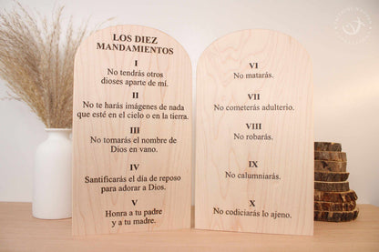 Spanish Ten Commandments wooden tablets set | Juego de tablas de madera de los Diez Mandamientos | Christian wall decor | La ley de Dios